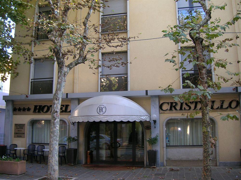 ホテル クリスタッロ カットーリカ エクステリア 写真